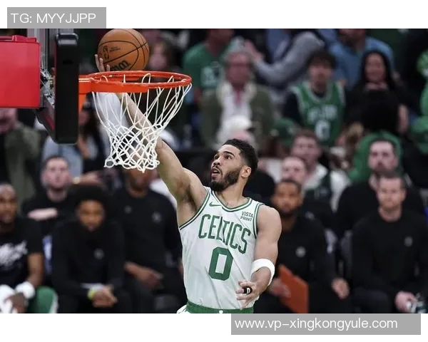 小迈克尔波特半场表现出色8中4得10分三分球两投全中助球队争胜 小迈克尔波特半场表现出色8中4得10分三分球两投全中助球队争胜