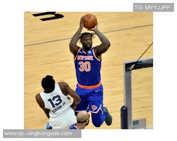 兰德尔第三节火力全开单节砍下10分助力球队前三节拿到23分表现抢眼