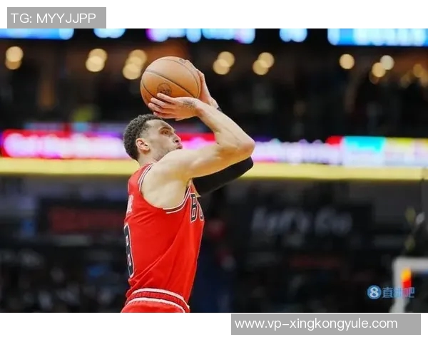 小里弗斯称赞克莱传奇地位现阶段只为热爱篮球而战